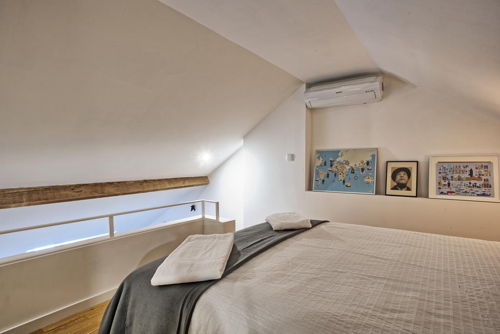 Downtown Boutique Duplex Apartment Lisbon Luaran gambar