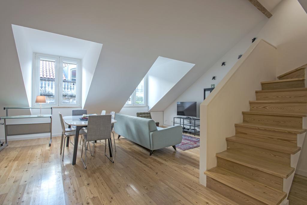 Downtown Boutique Duplex Apartment Lisbon Luaran gambar